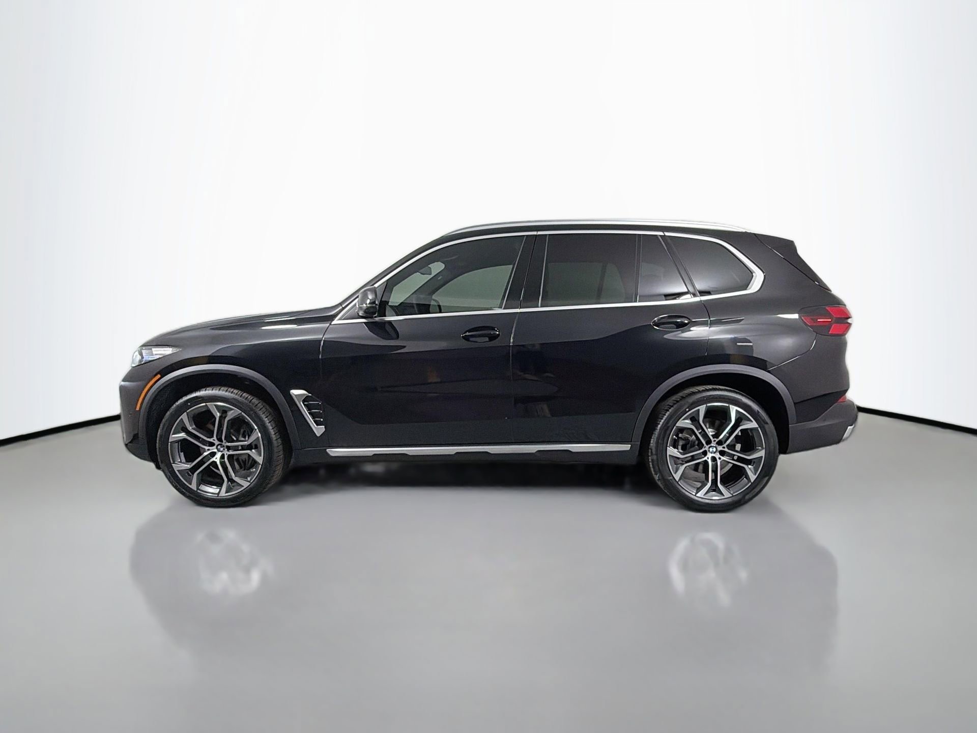 New 2026 BMW X5 sDrive40i w/ Climate Comfort Package image 8