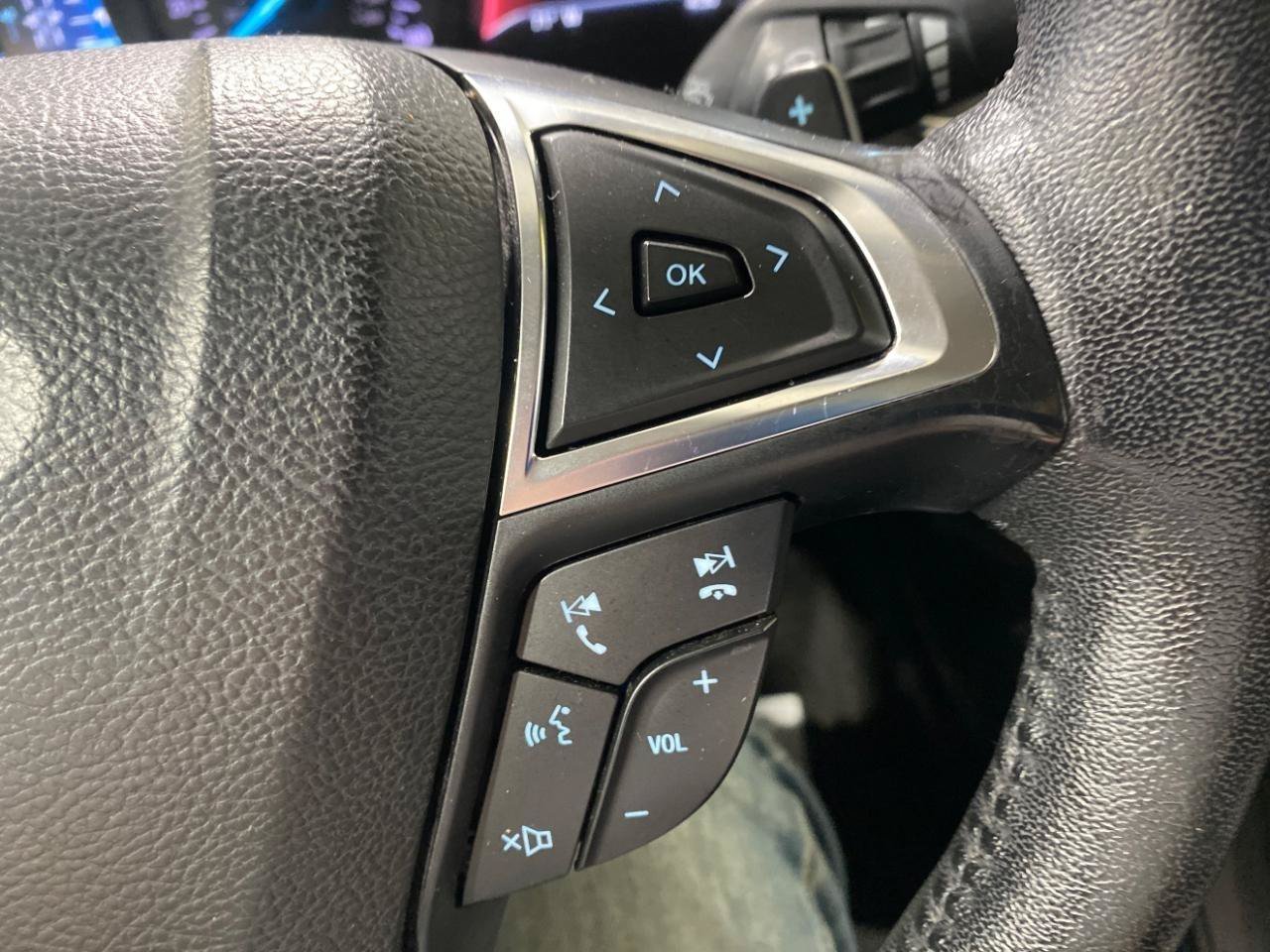 Used 2019 Ford Fusion Titanium AWD/4WD image 23