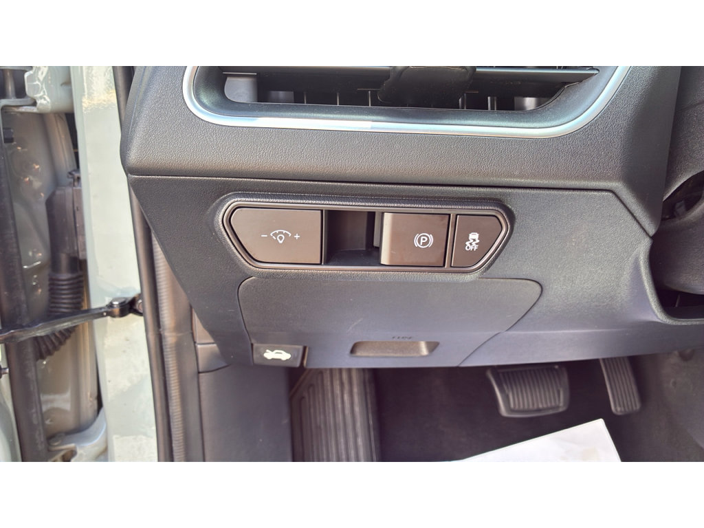 Used 2025 Kia K4 FWD image 11