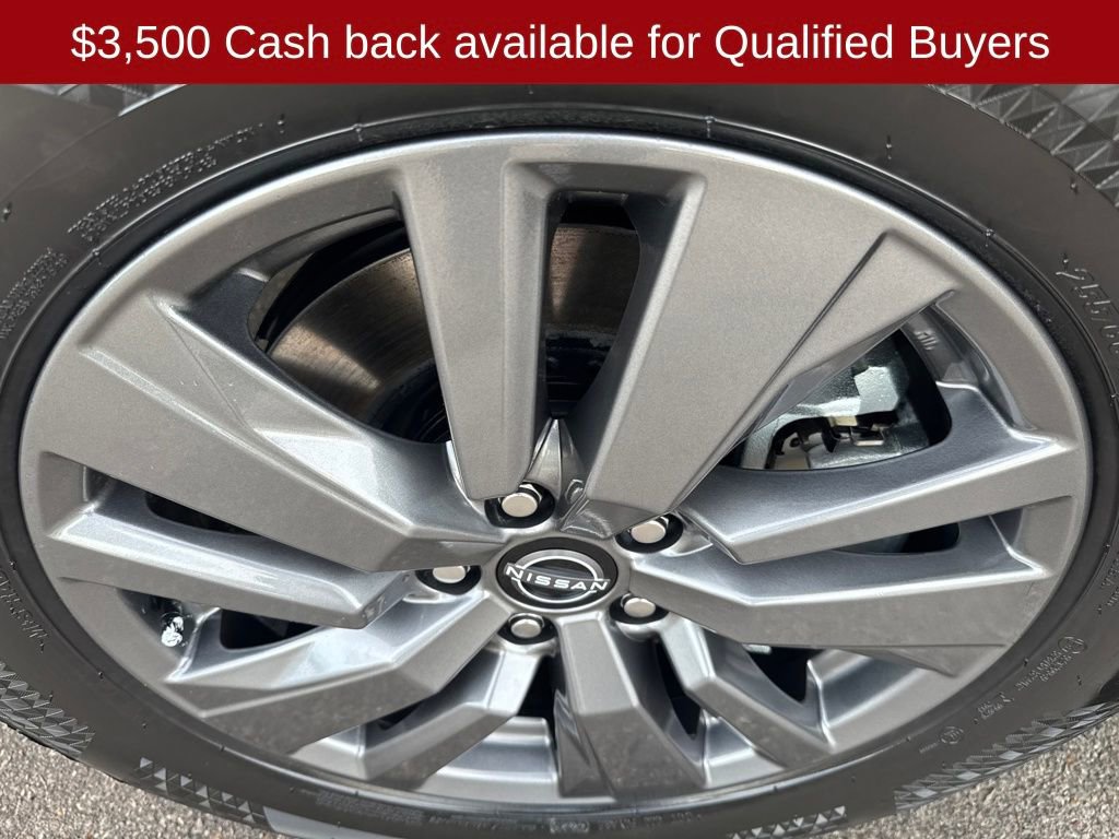 New 2026 Nissan Pathfinder SV image 39