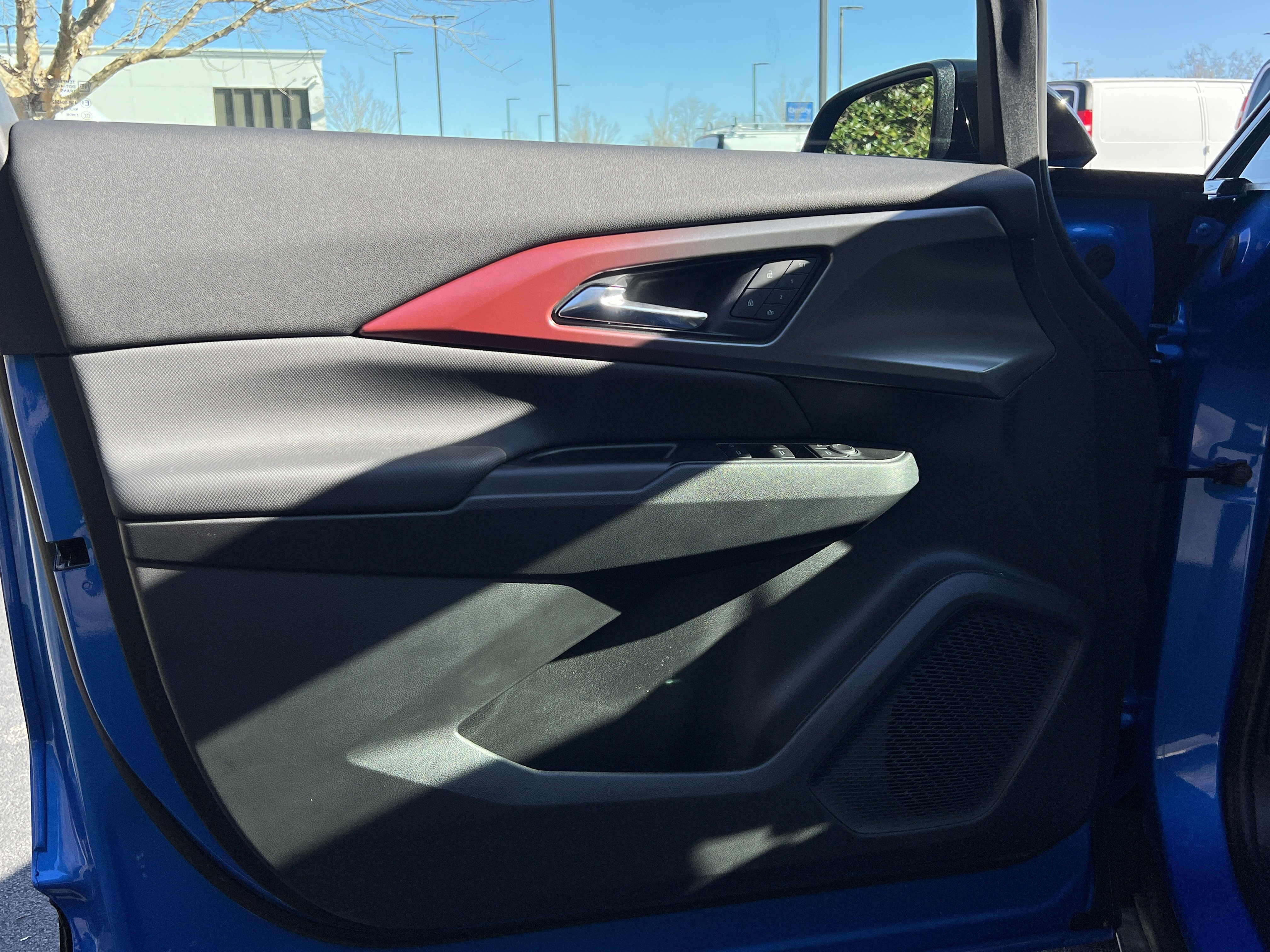 New 2025 Chevrolet Equinox EV RS w/ Convenience Package II image 15