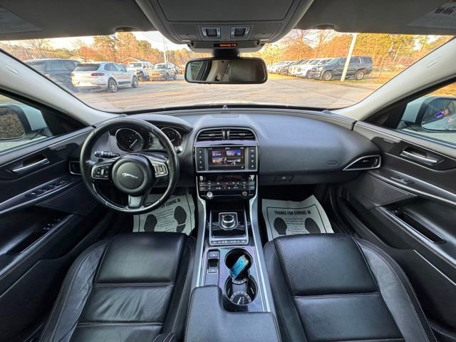 Used 2017 Jaguar XE Prestige image 18