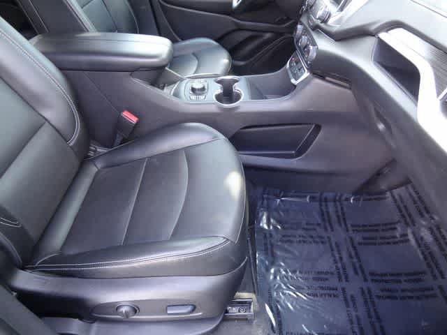 Used 2024 GMC Terrain SLT AWD/4WD image 15