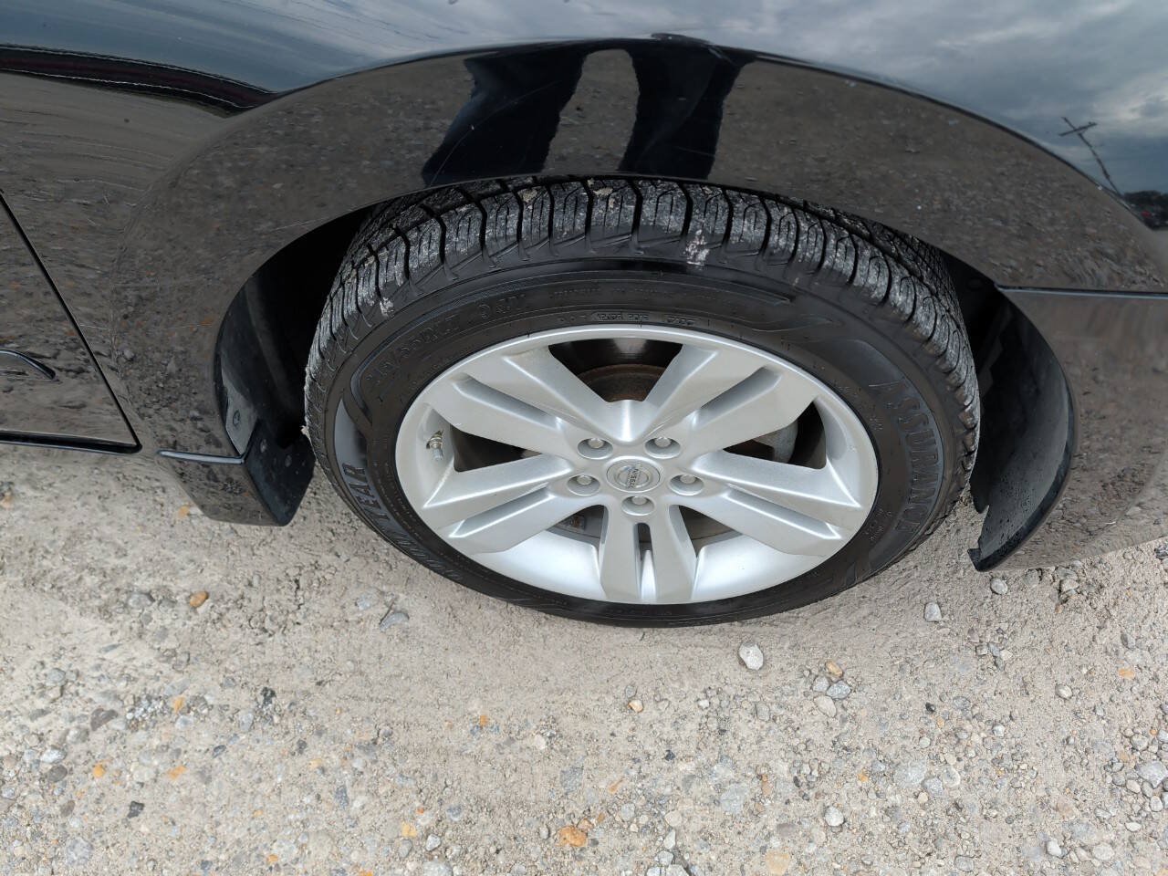 Used 2011 Nissan Altima 3.5 SR w/ 3.5SR Premium Pkg FWD image 9