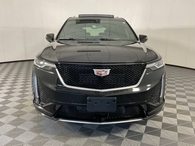Used 2024 Cadillac XT6 Sport w/ Technology Package AWD/4WD image 2