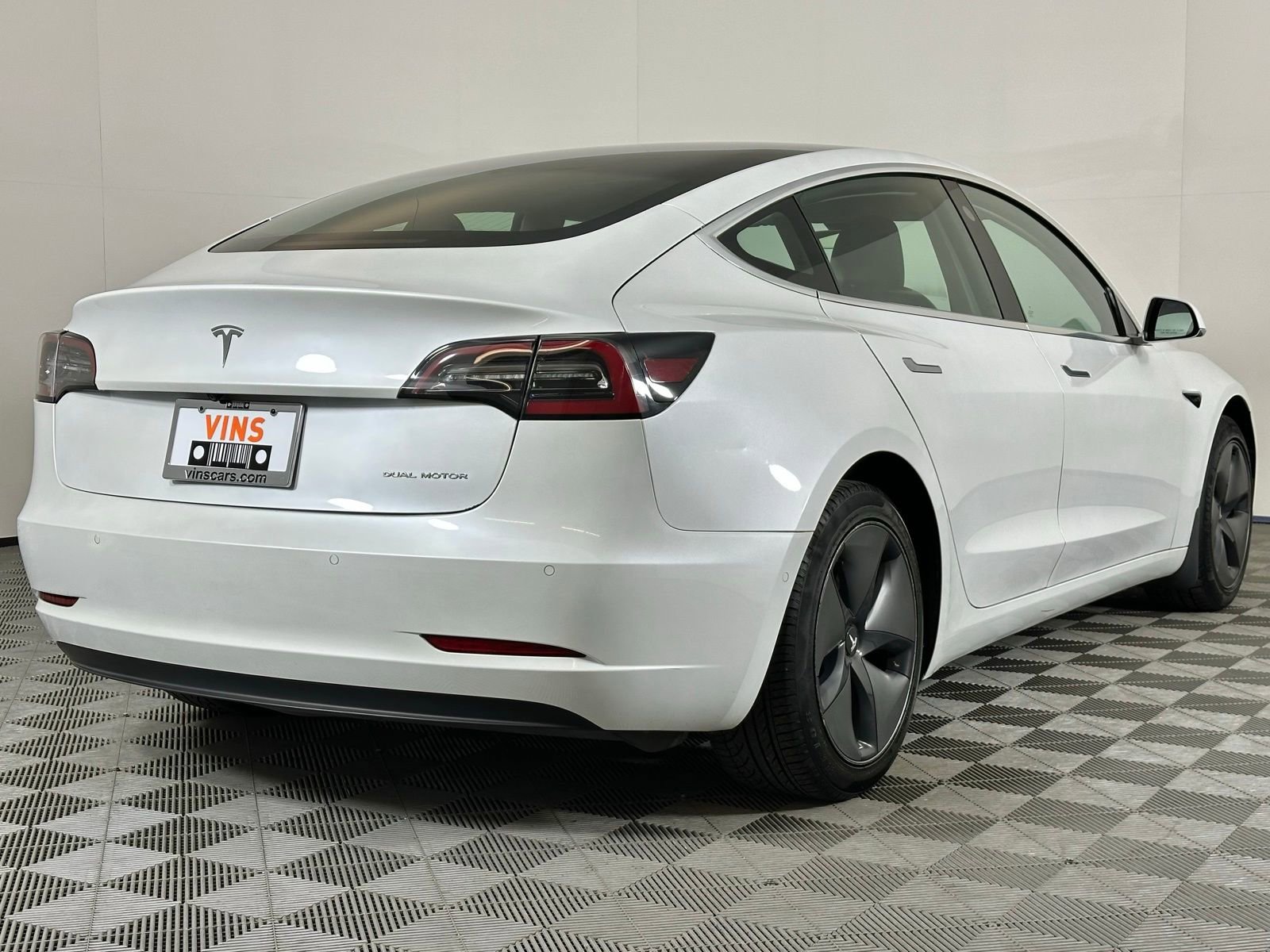 Used 2020 Tesla Model 3 Long Range AWD/4WD image 4