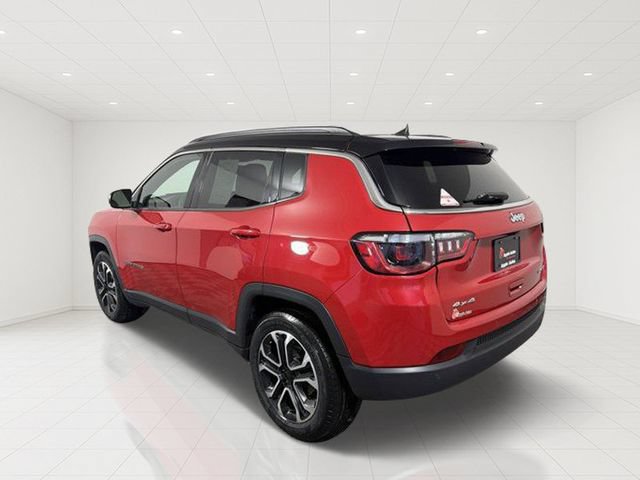 Certified 2024 Jeep Compass Limited AWD/4WD image 4