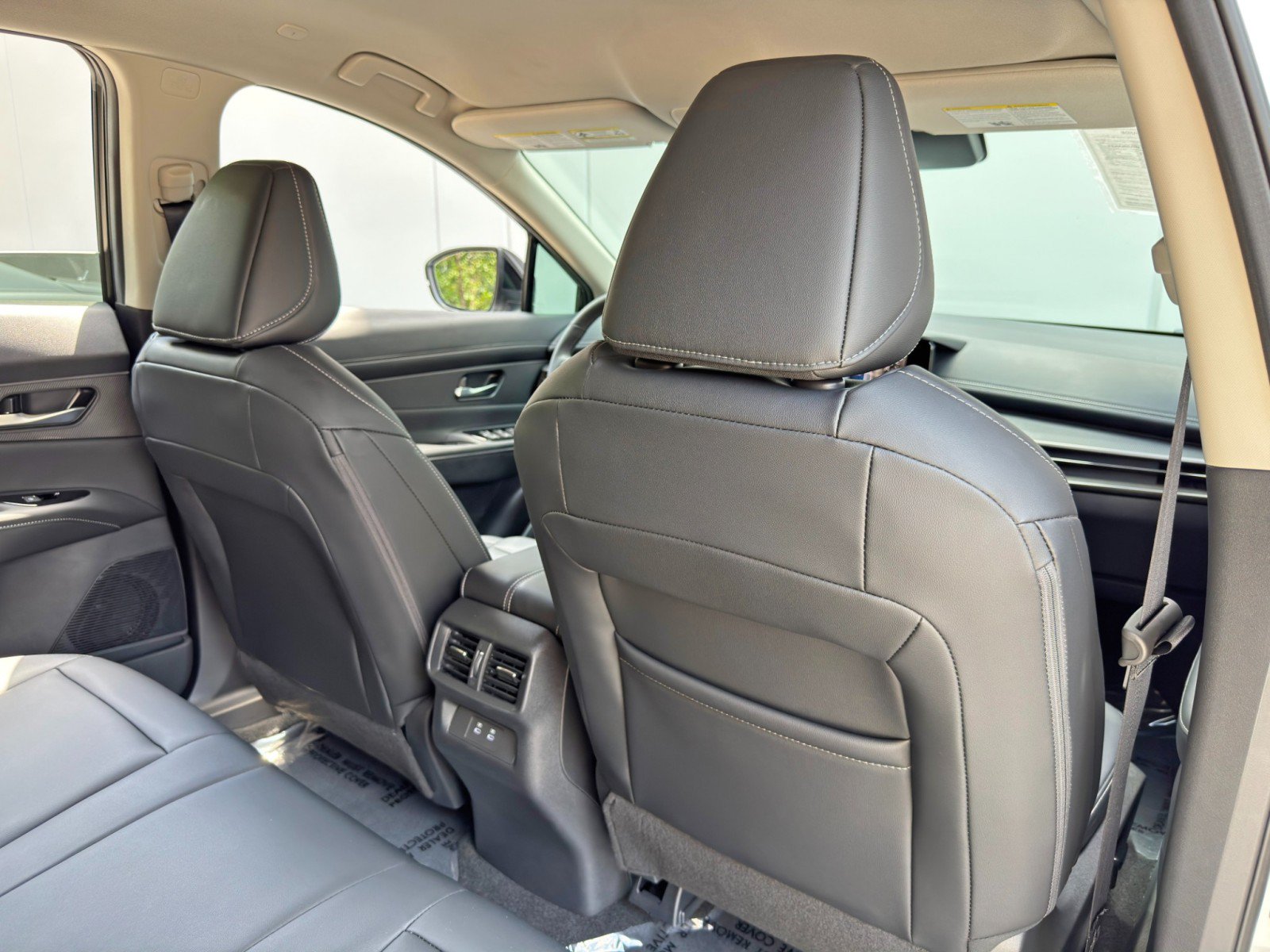 Used 2025 Nissan Murano SV AWD/4WD image 31