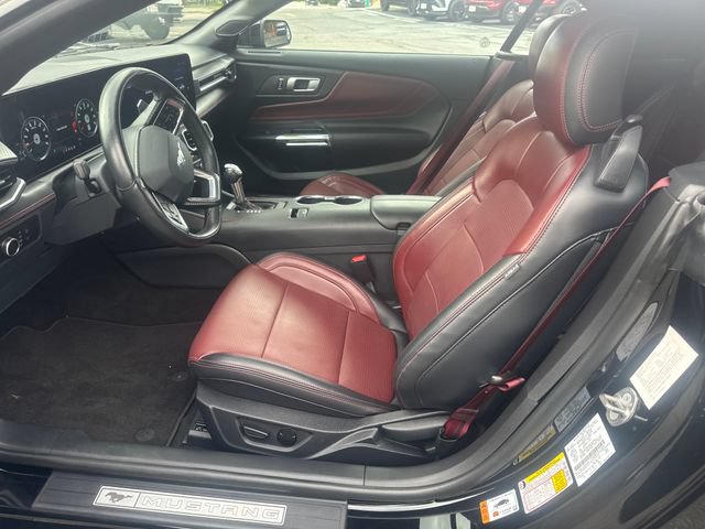 Used 2025 Ford Mustang GT Premium RWD image 11