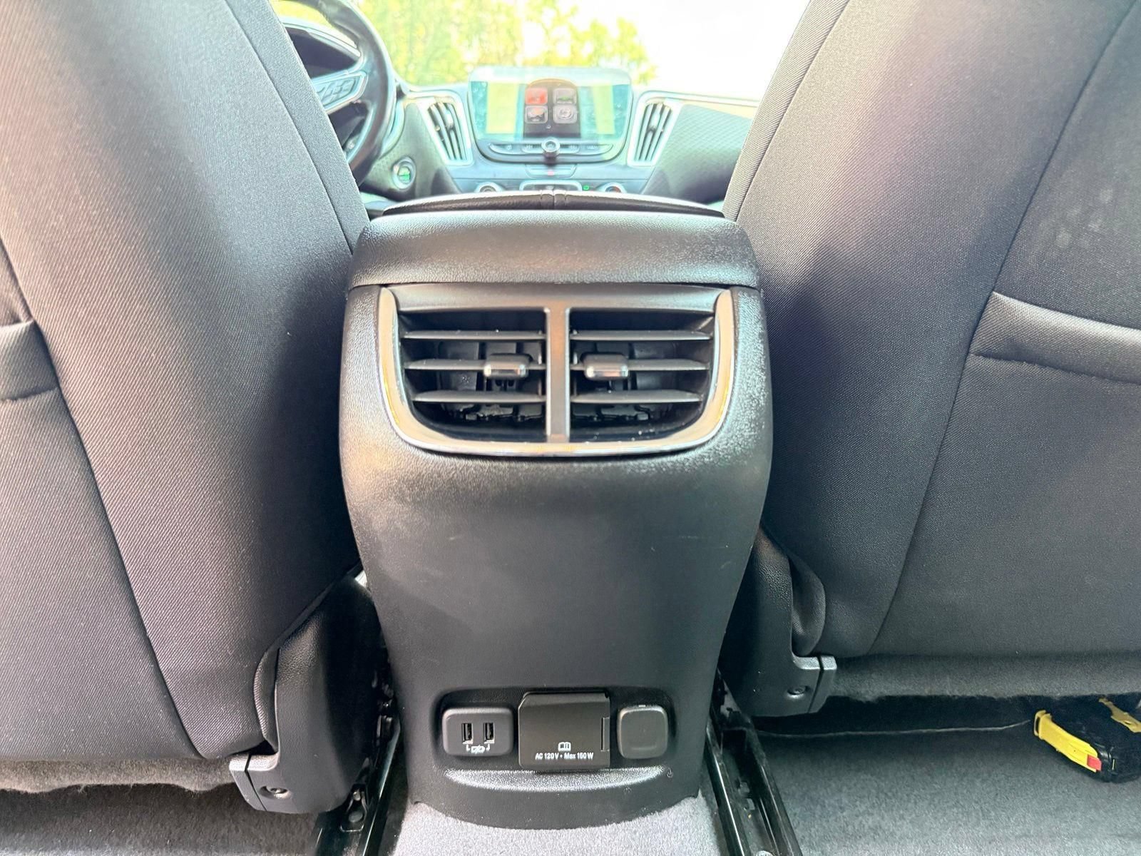 Used 2018 Chevrolet Malibu LT FWD image 28