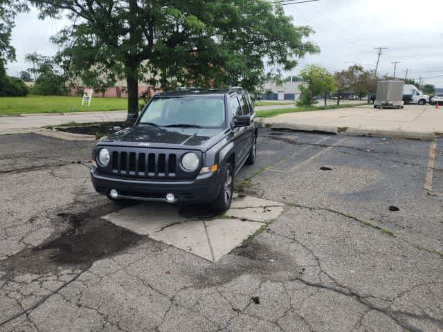 Used 2016 Jeep Patriot High Altitude FWD image 29