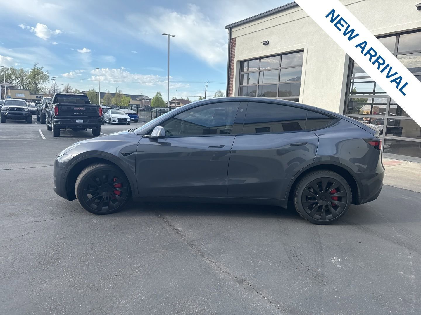 Used 2023 Tesla Model Y Long Range image 4
