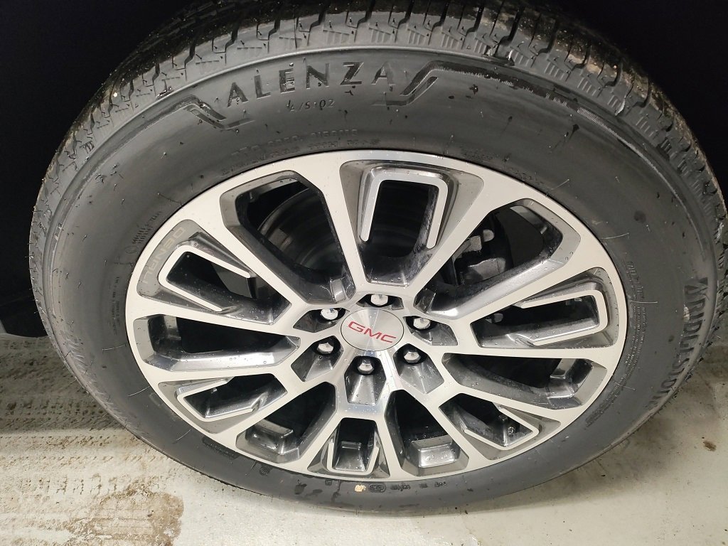 New 2026 GMC Yukon XL Denali w/ Sun & Power Step Package image 22