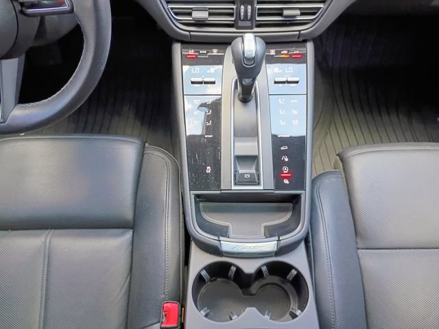 Used 2022 Porsche Macan AWD/4WD image 43