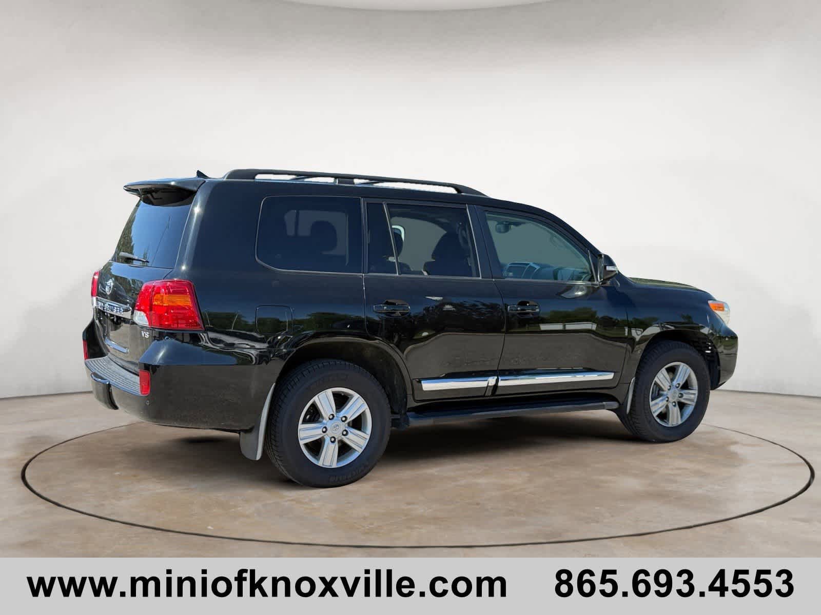 Used 2015 Toyota Land Cruiser AWD/4WD image 3