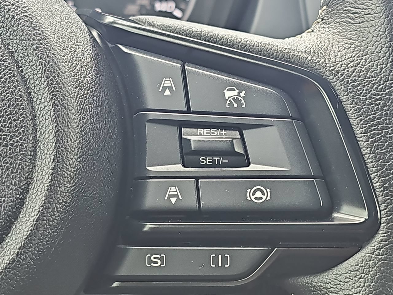 Certified 2025 Subaru Forester Premium AWD/4WD image 23