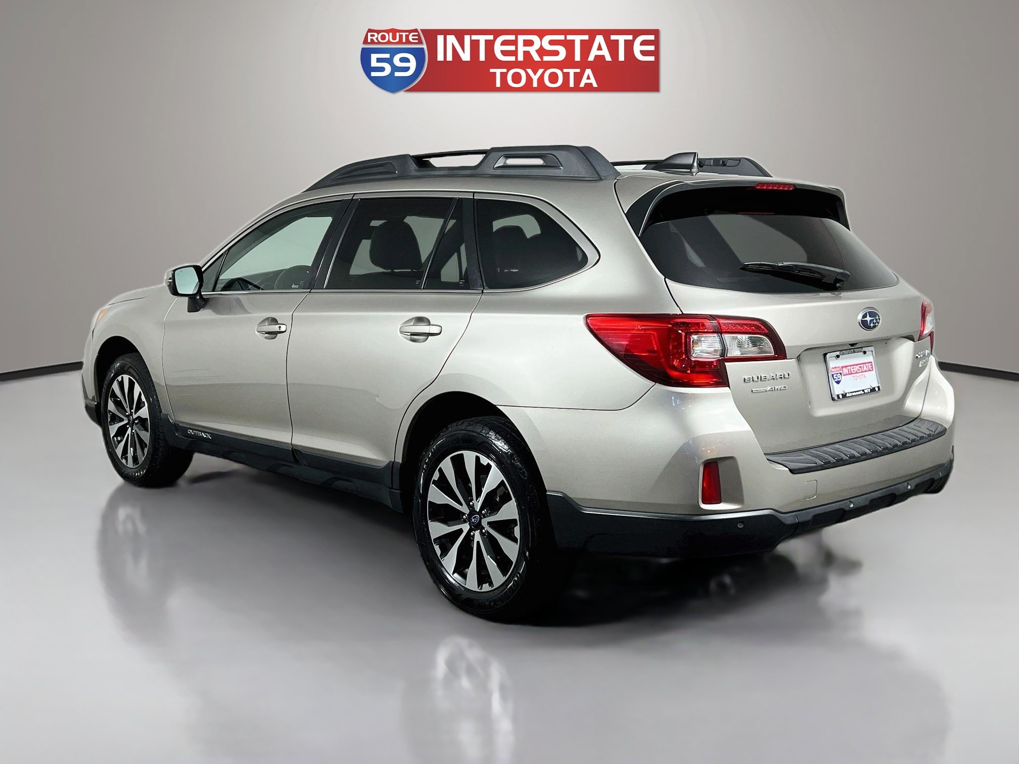 Used 2017 Subaru Outback 2.5i Limited AWD/4WD image 5