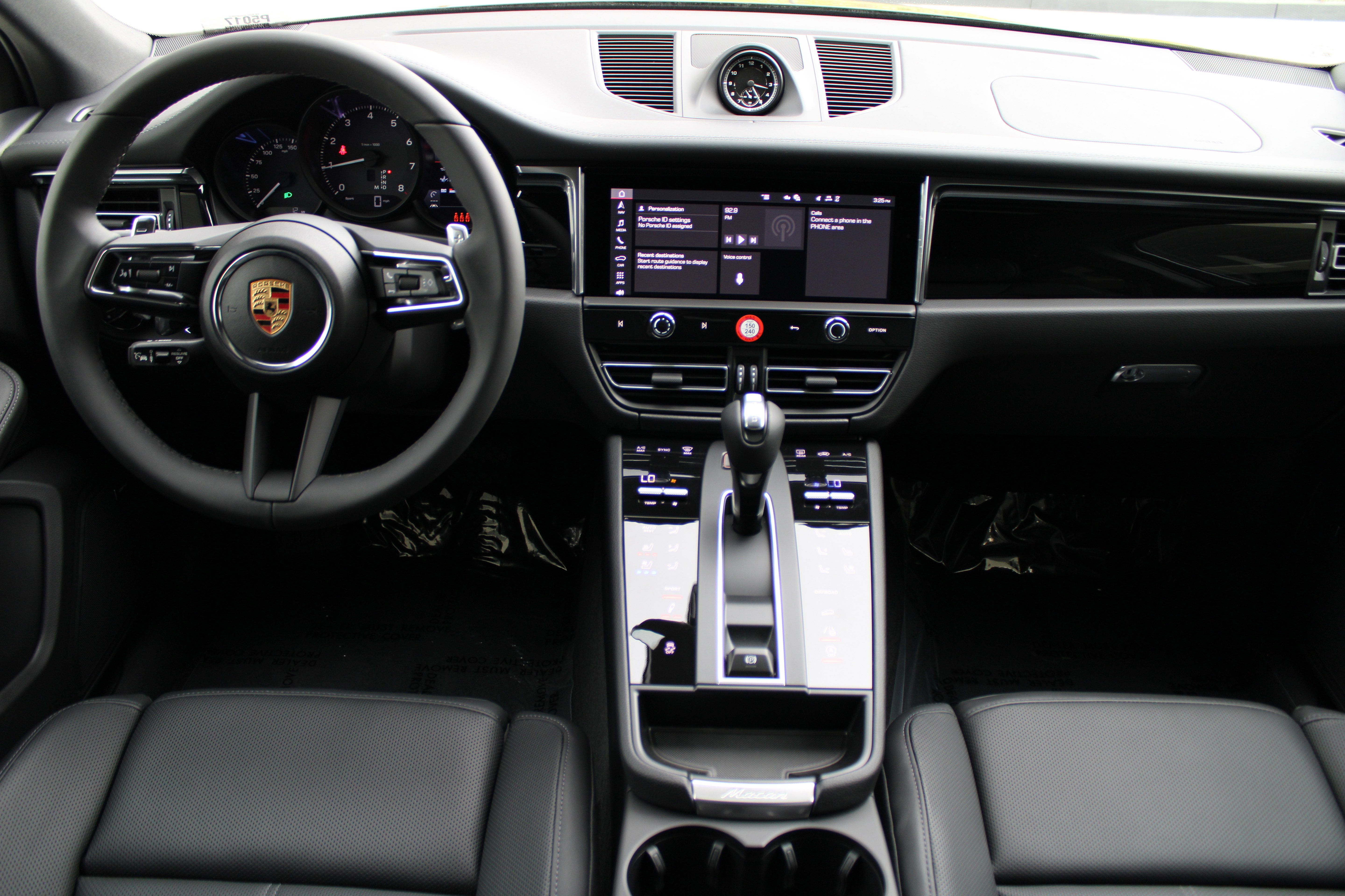 New 2025 Porsche Macan image 15