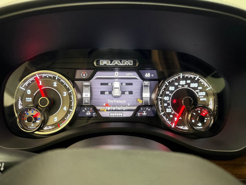 Used 2022 RAM 1500 Limited AWD/4WD image 17