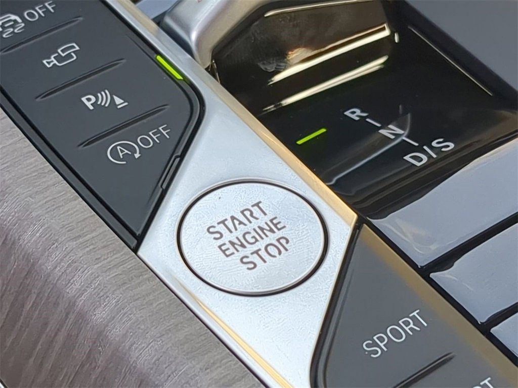 New 2026 BMW 330i 330i w/ Convenience Package image 27