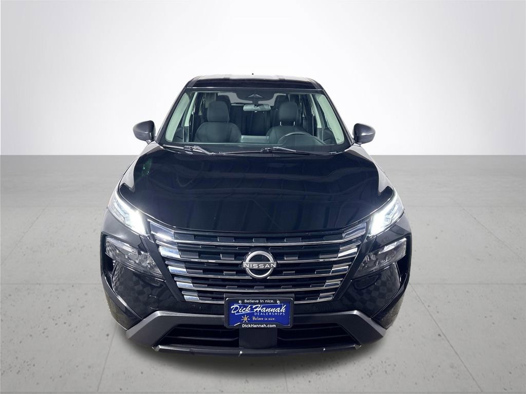 Used 2024 Nissan Rogue S image 3