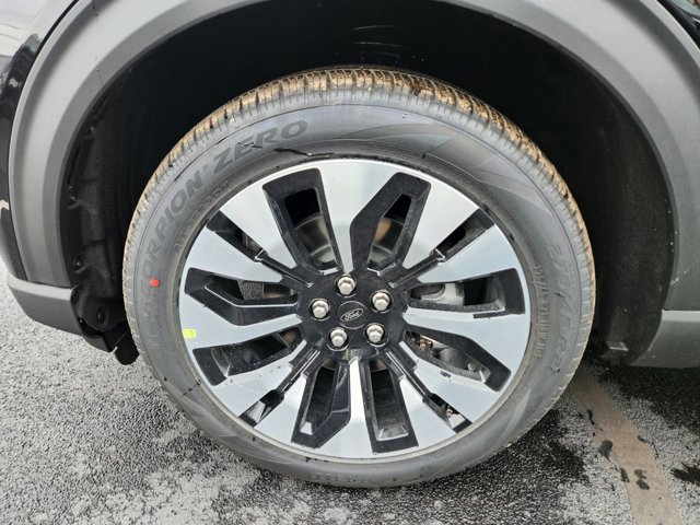 New 2026 Ford Explorer Platinum image 35