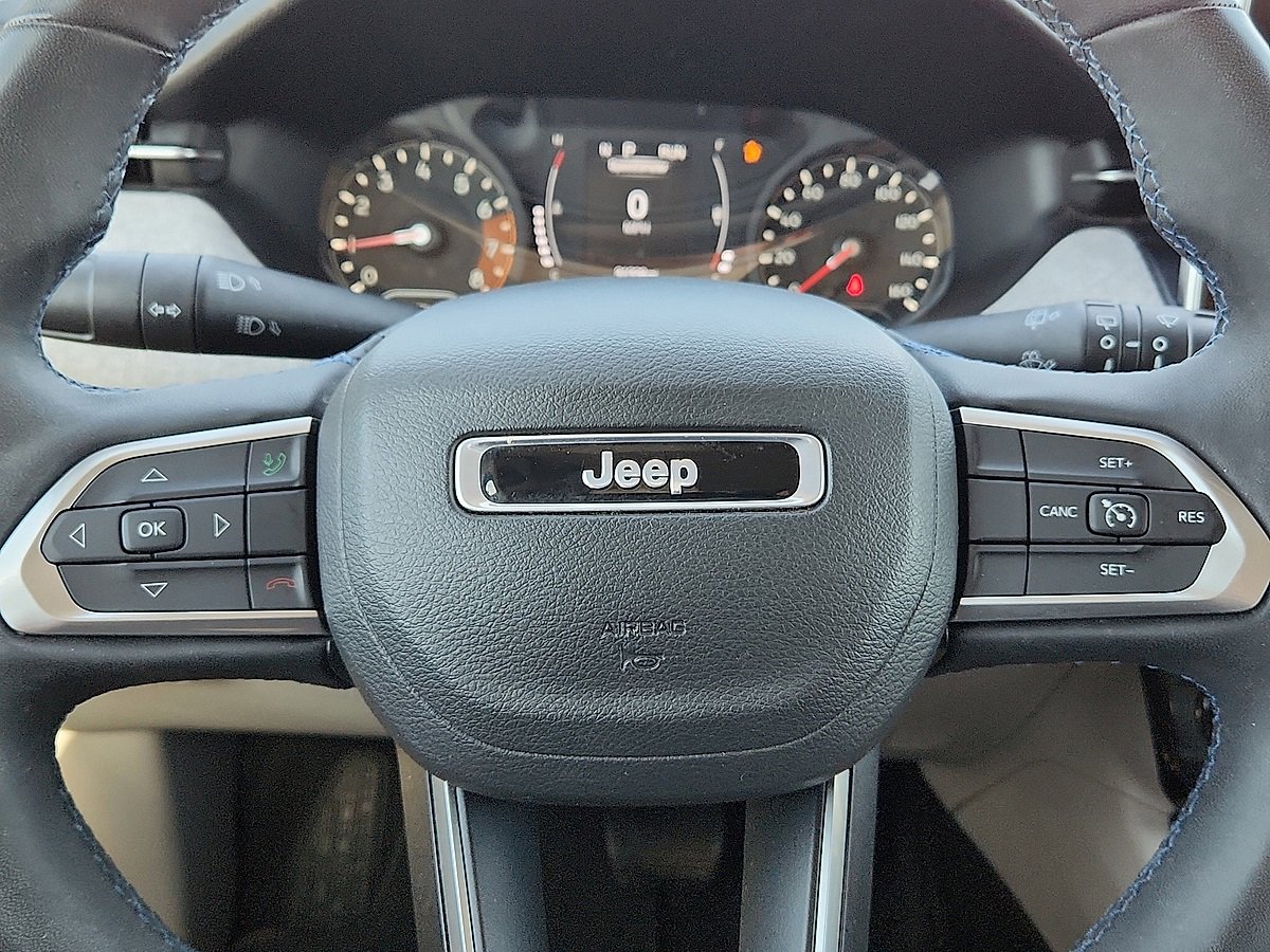 Used 2022 Jeep Compass Latitude image 11