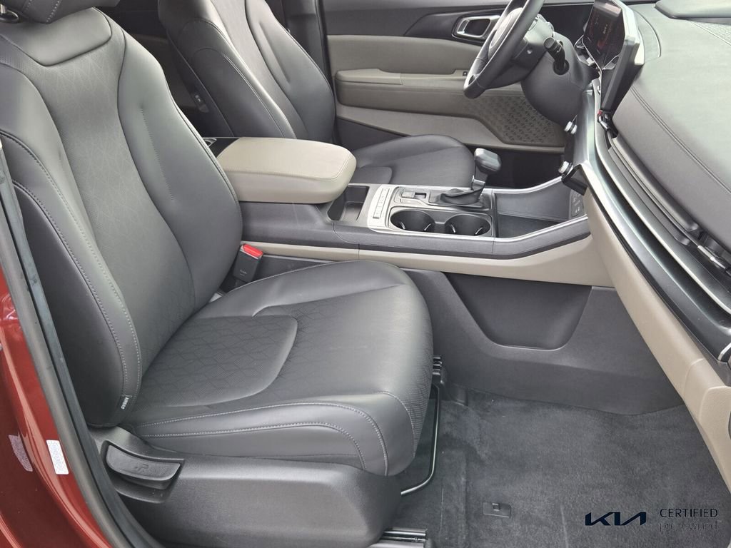 Certified 2026 Kia Carnival image 18