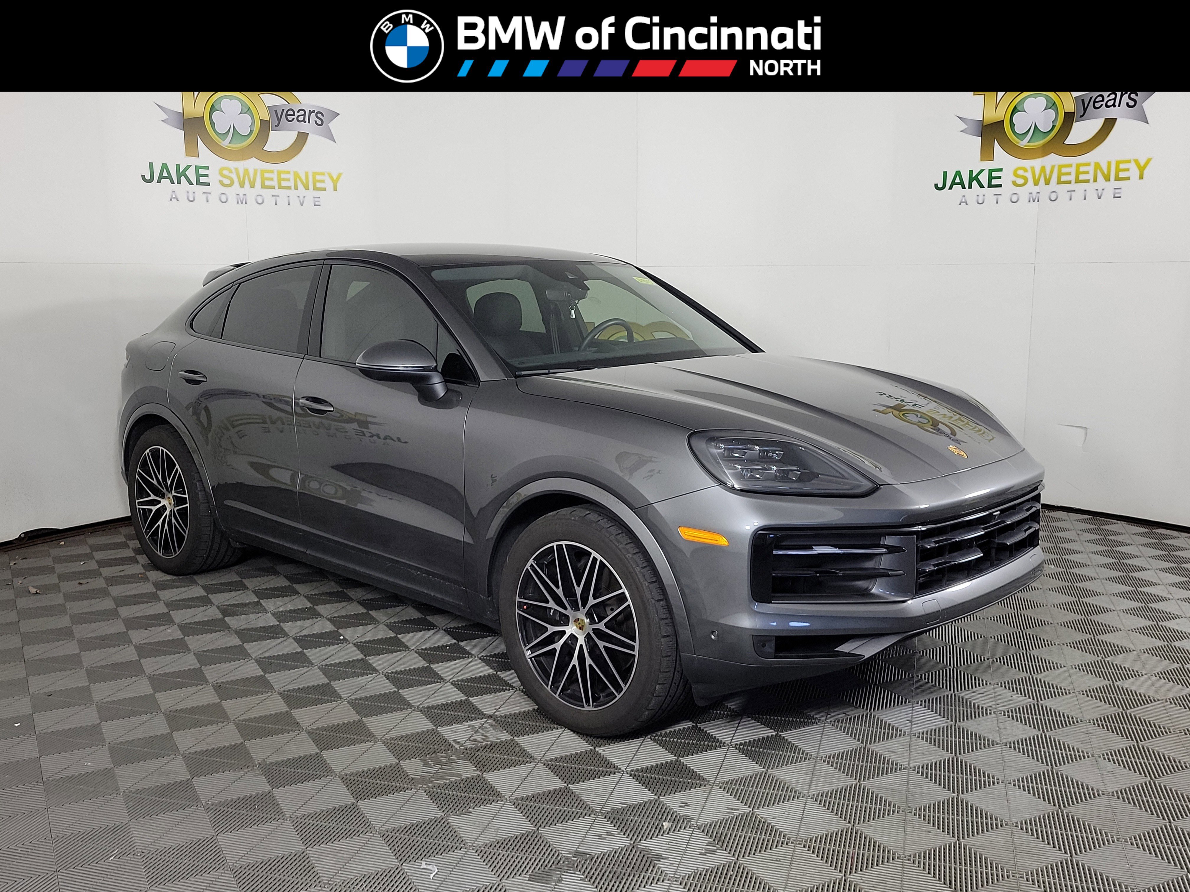 Used 2024 Porsche Cayenne Coupe image 1