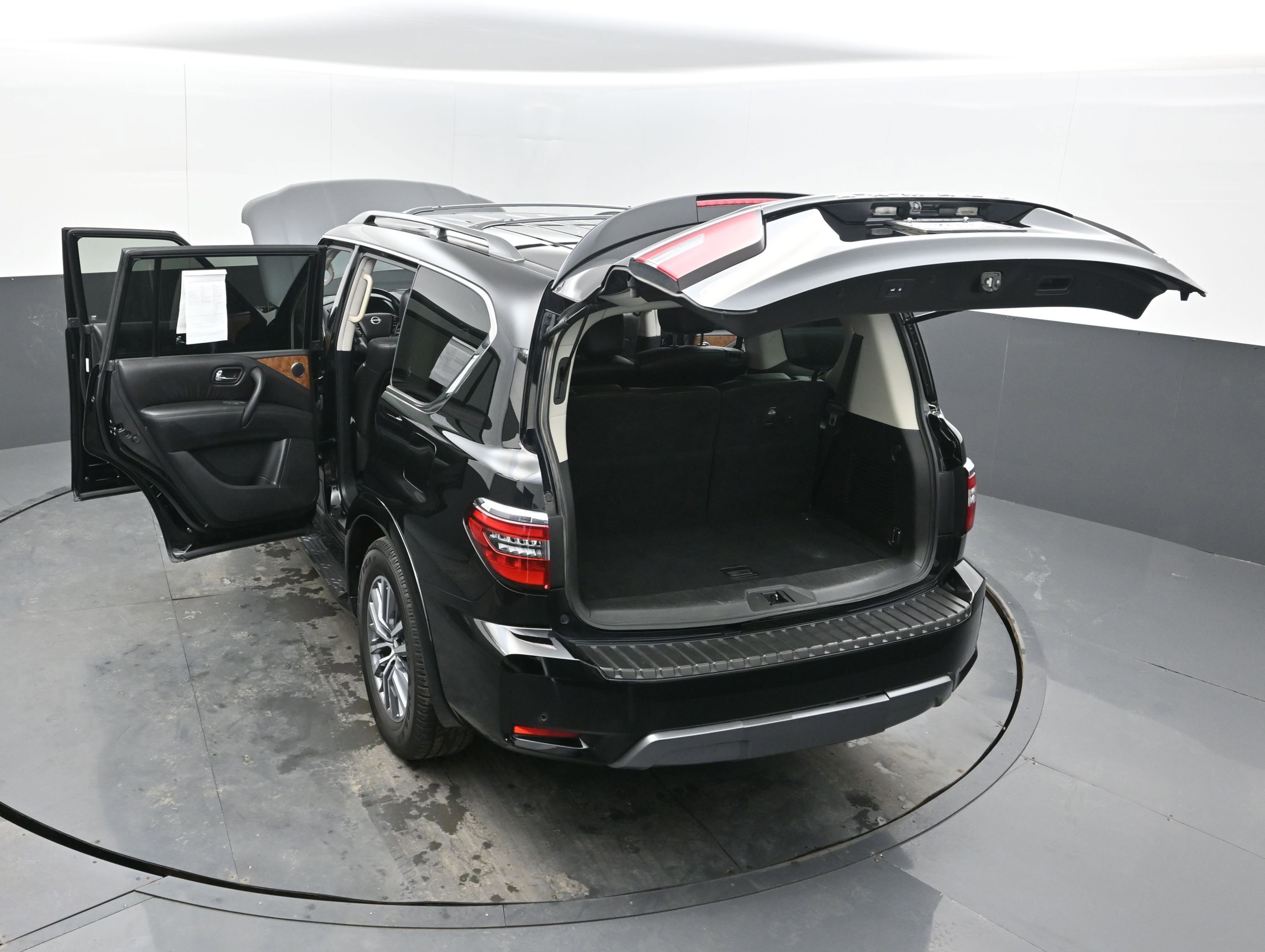 Used 2022 Nissan Armada SL image 42