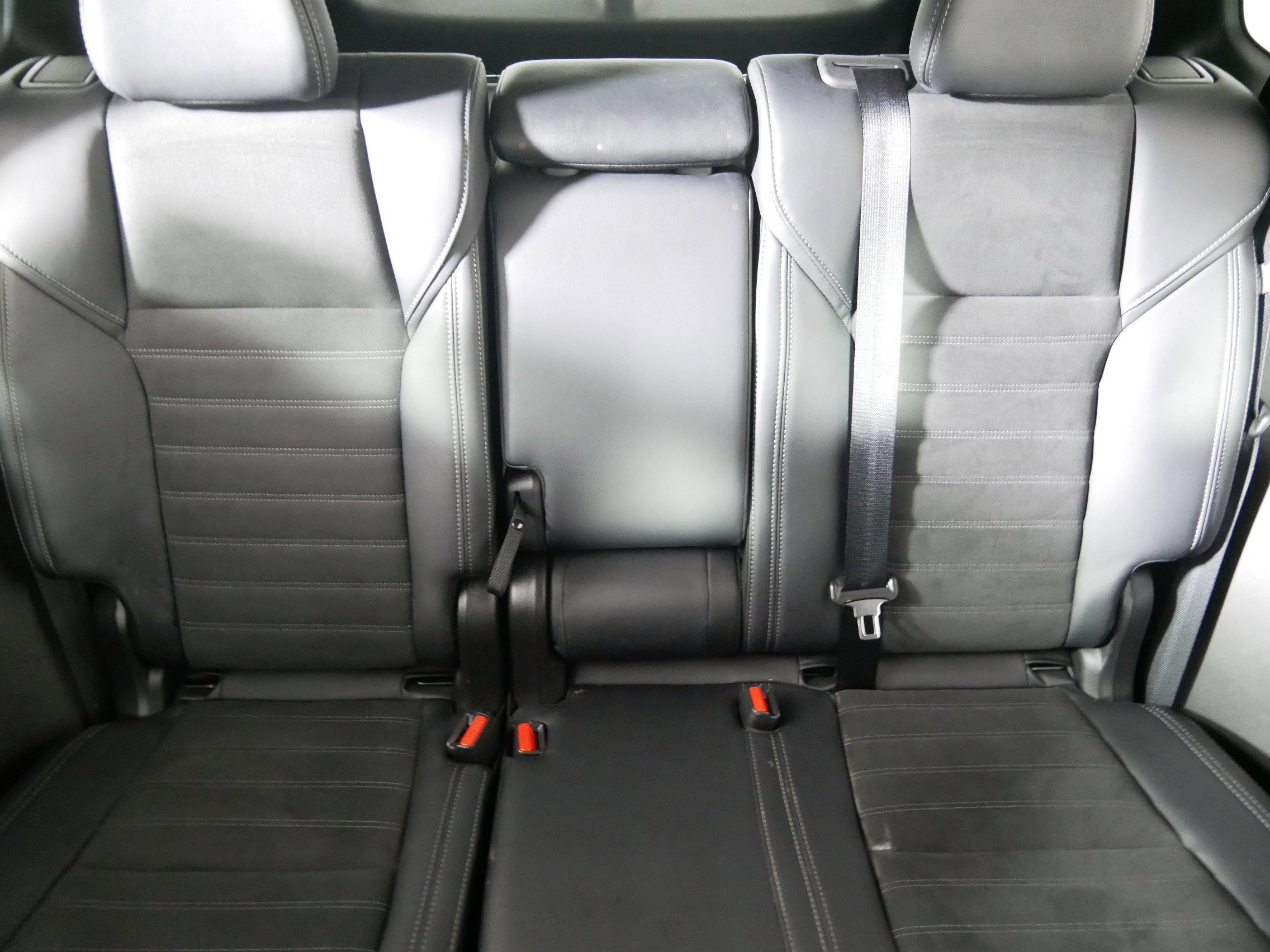 Used 2025 Mitsubishi Outlander SE image 13