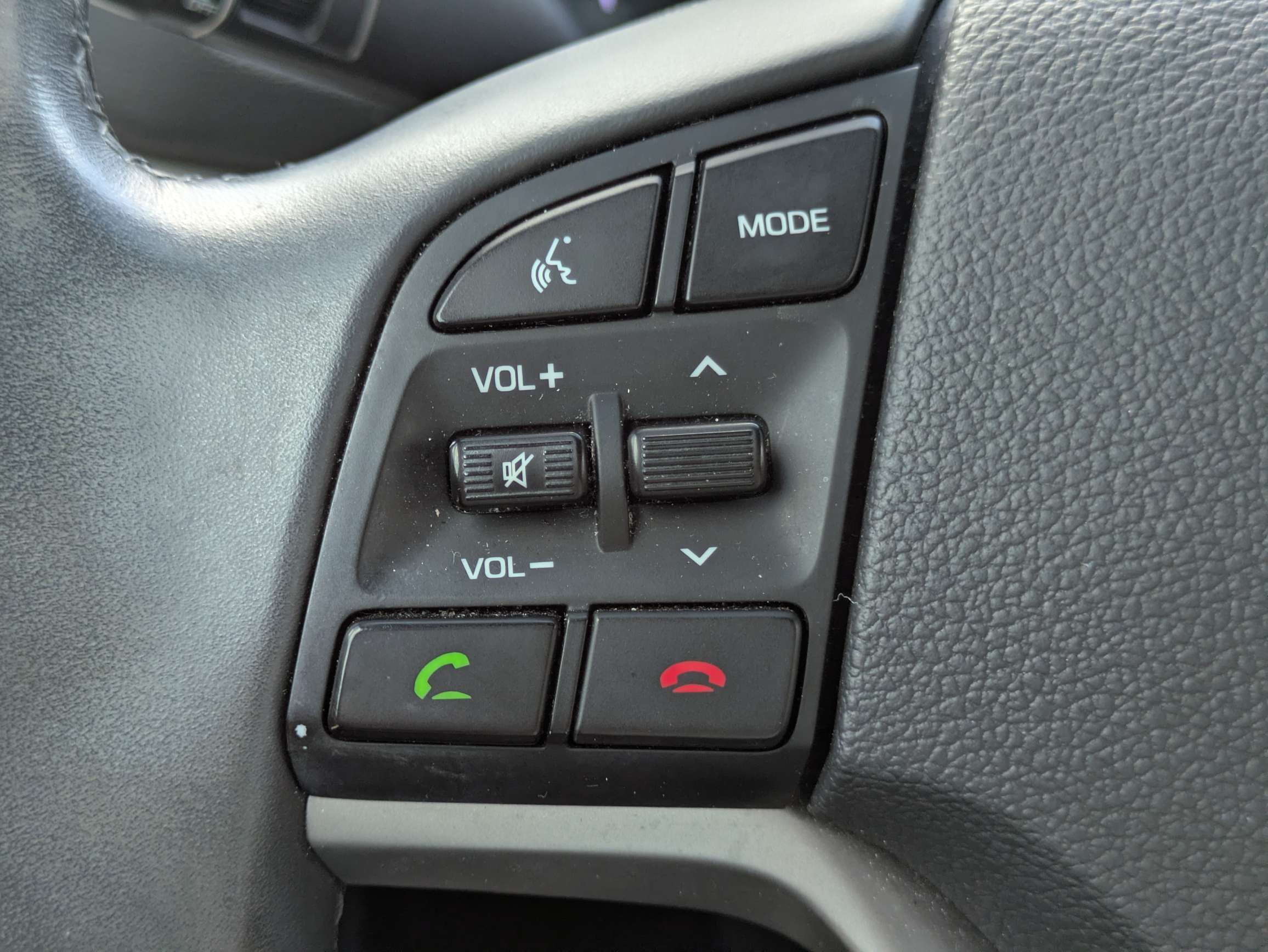Used 2018 Hyundai Tucson Value w/ Cargo Package FWD image 16