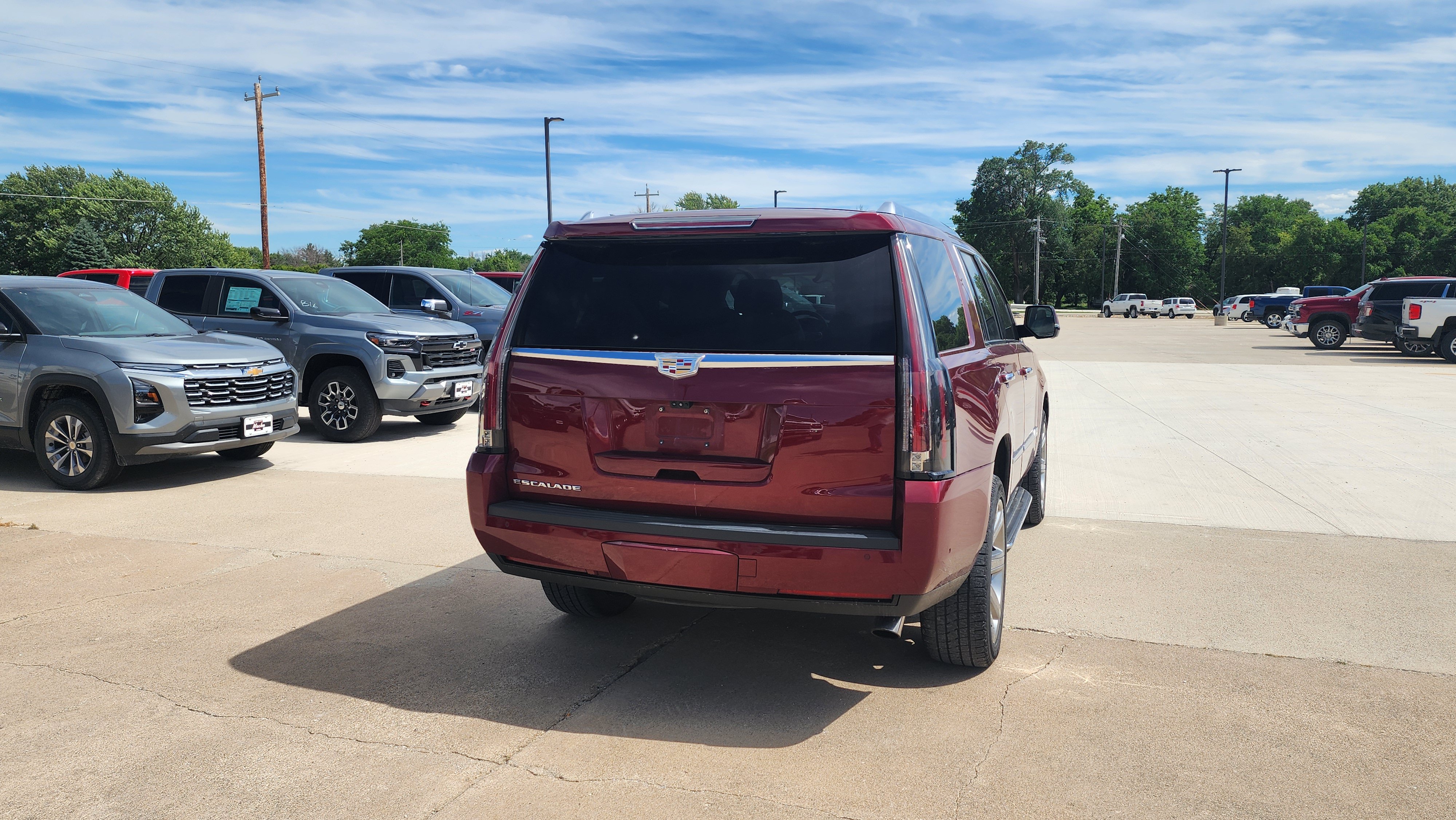 Used 2020 Cadillac Escalade Luxury AWD/4WD image 6
