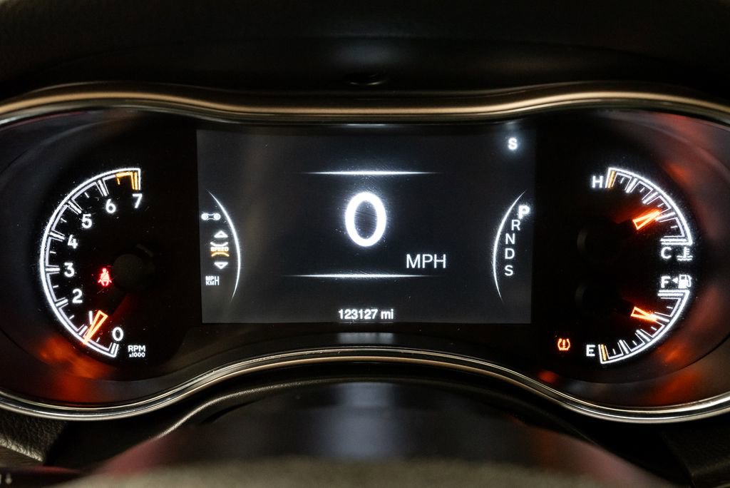 Used 2015 Jeep Grand Cherokee Limited AWD/4WD image 15