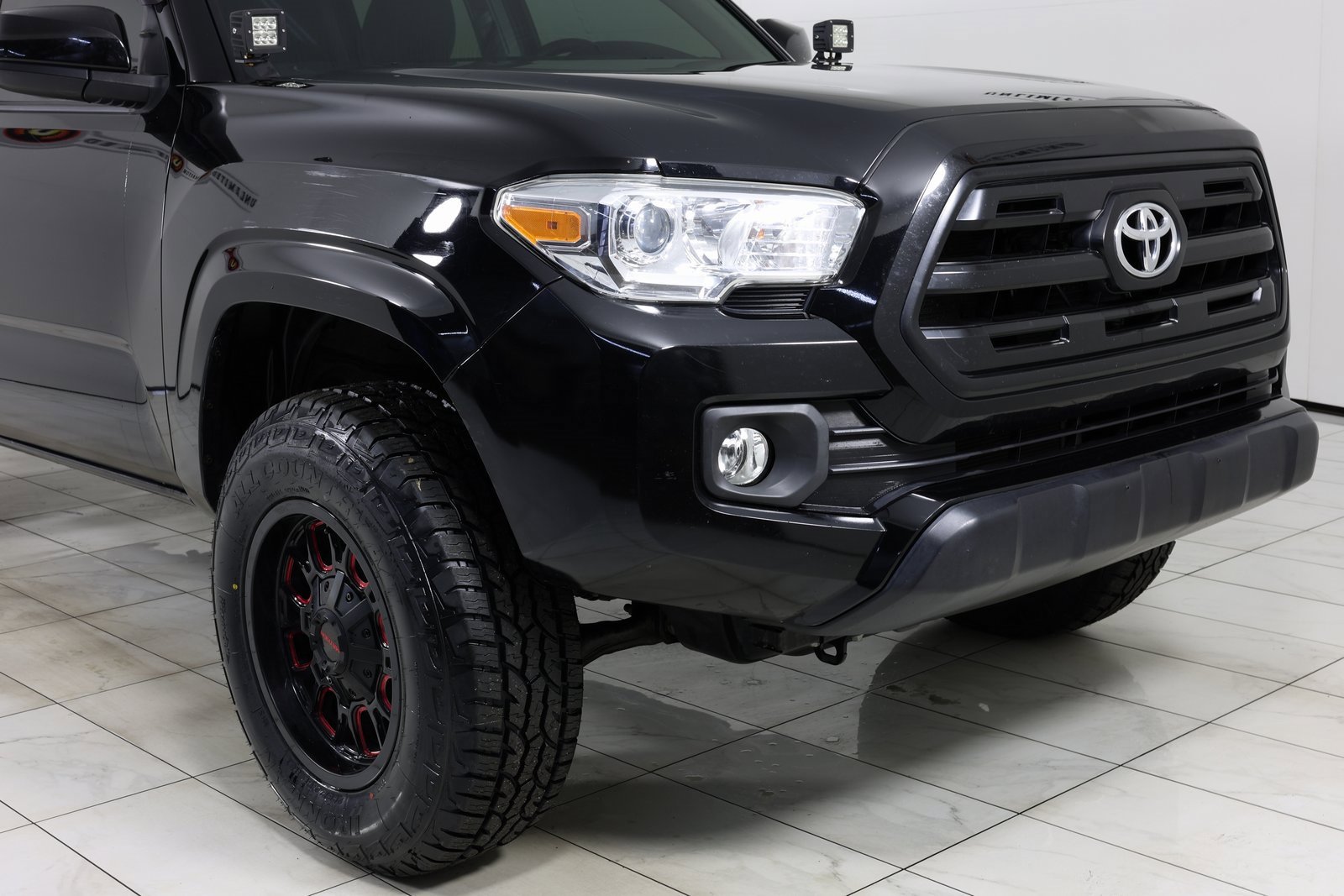 Used 2017 Toyota Tacoma SR image 36