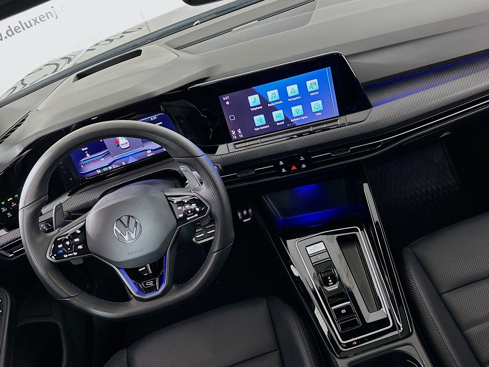 Used 2024 Volkswagen Golf R w/ MDO Package image 17