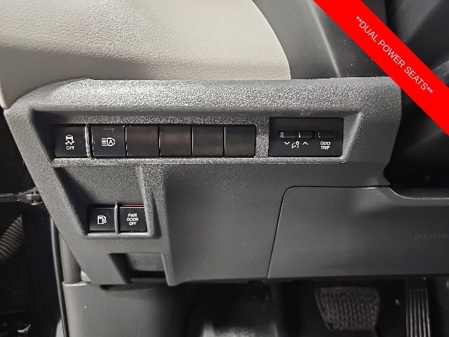 Certified 2023 Toyota Sienna XLE FWD image 17