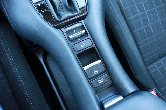 Used 2024 Honda HR-V LX image 15