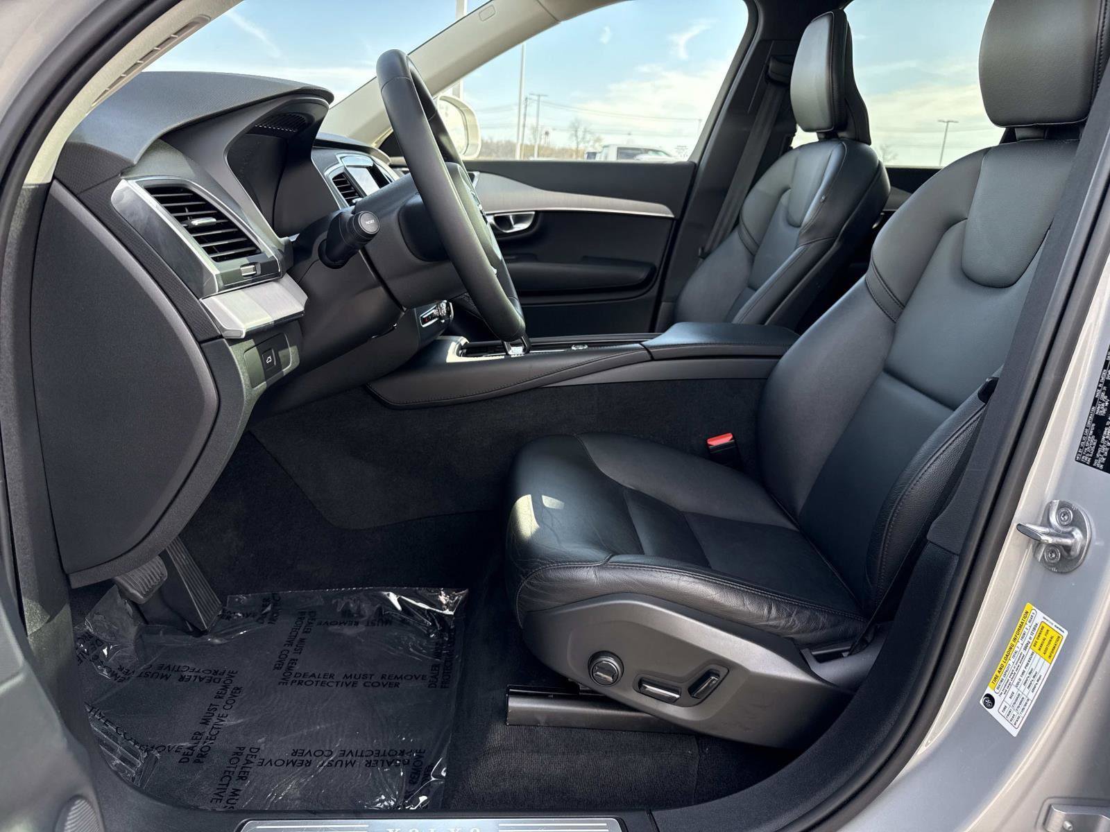 Used 2023 Volvo XC90 B5 Core w/ Protection Package Premier image 23