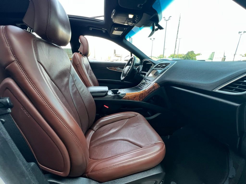 Used 2019 Lincoln Nautilus Reserve image 27