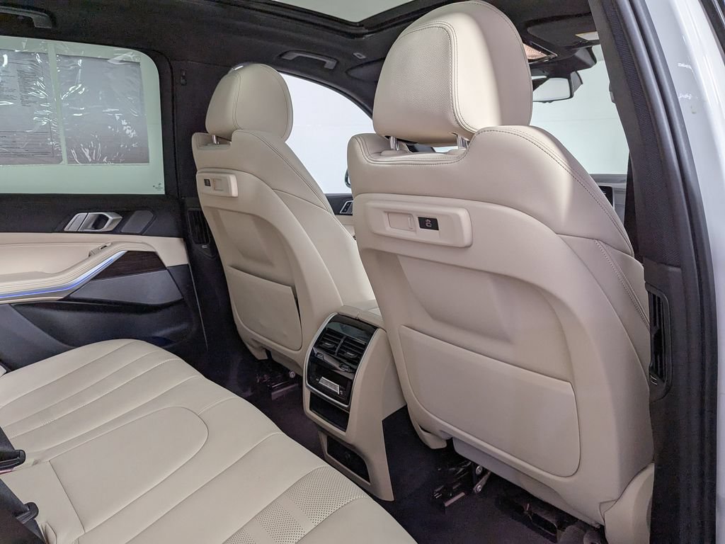 Used 2021 BMW X5 xDrive40i w/ Premium Package AWD/4WD image 41