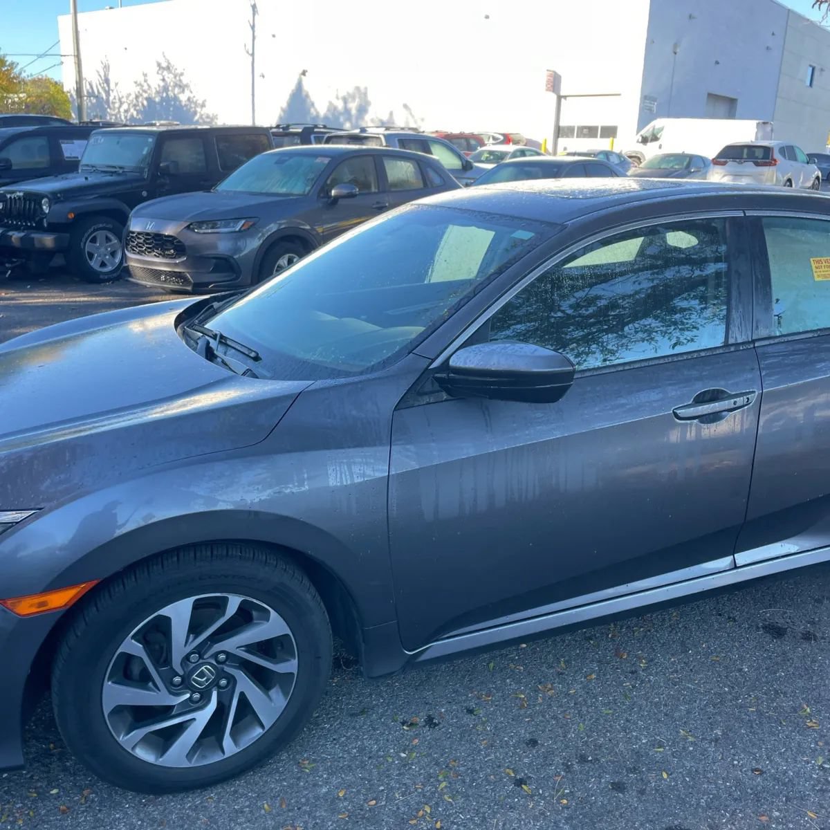 Used 2016 Honda Civic EX image 2