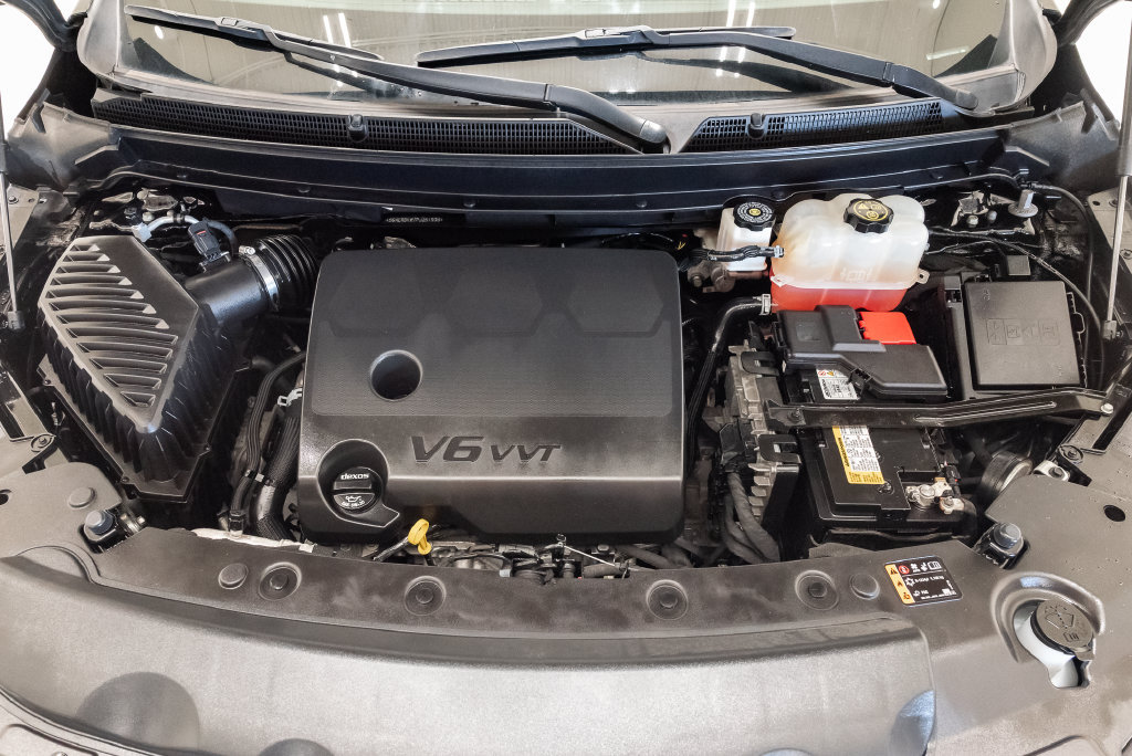 Used 2023 Buick Enclave Essence w/ Experience Buick Package FWD image 6