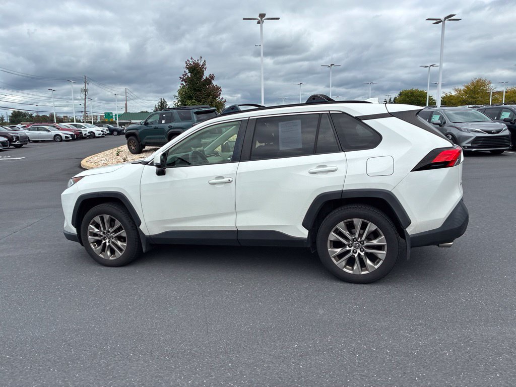 Used 2019 Toyota RAV4 XLE Premium w/ Cold Weather Package AWD/4WD image 14