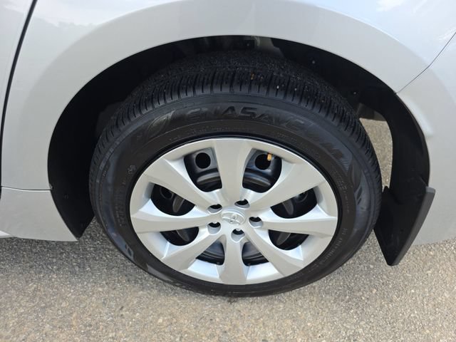 Used 2026 Toyota Corolla LE FWD image 33