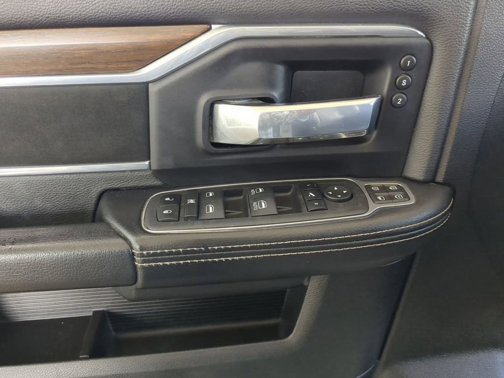 Used 2024 RAM 2500 Laramie AWD/4WD image 13