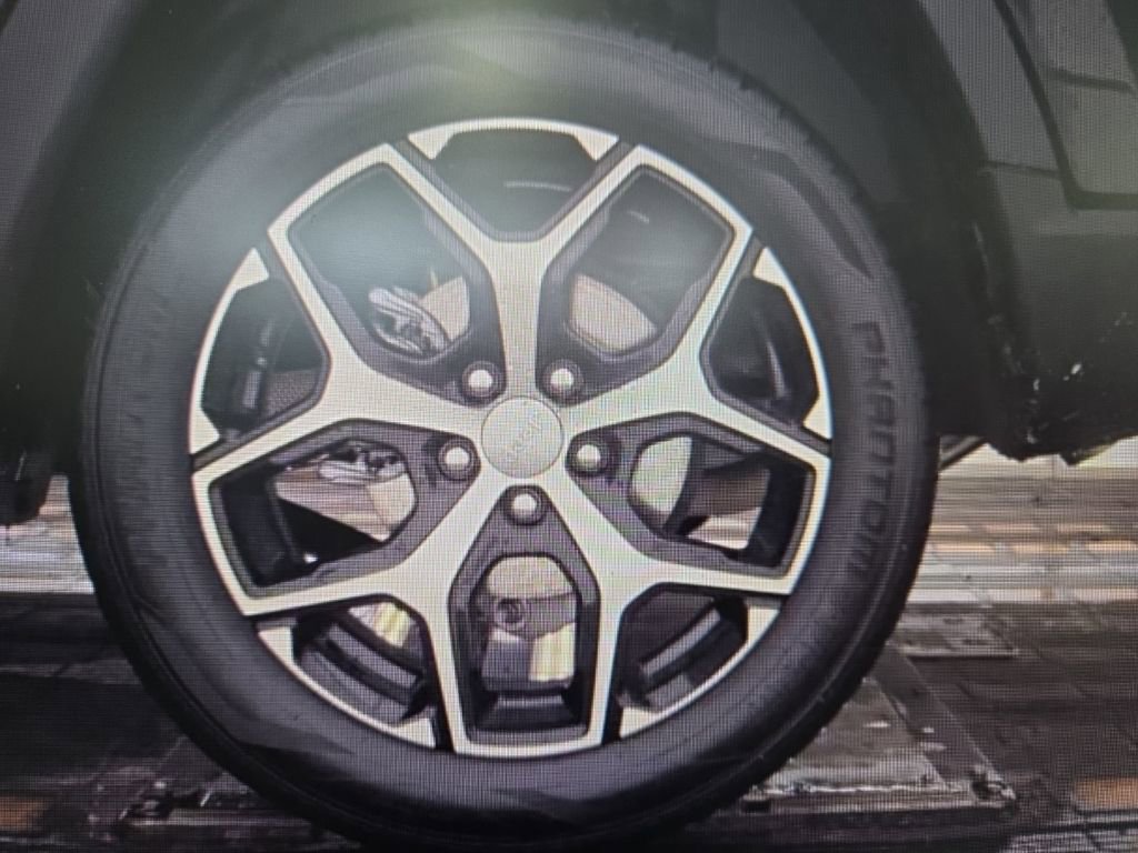 Used 2024 Jeep Compass Limited image 19