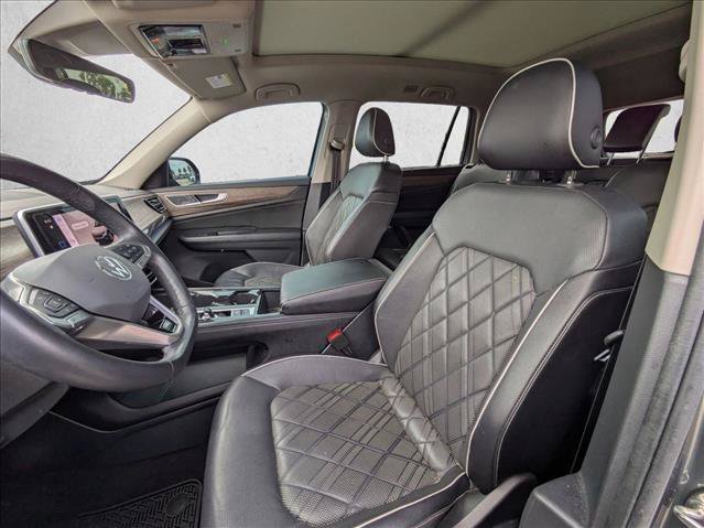 Used 2024 Volkswagen Atlas SEL Premium R-Line AWD/4WD image 10