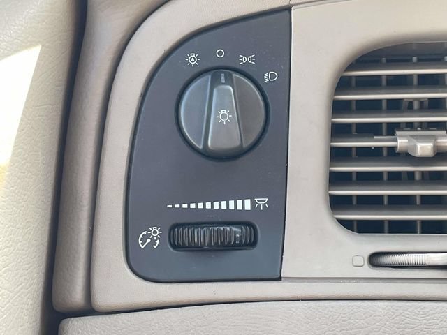 Used 2004 Mercury Grand Marquis LS RWD image 19