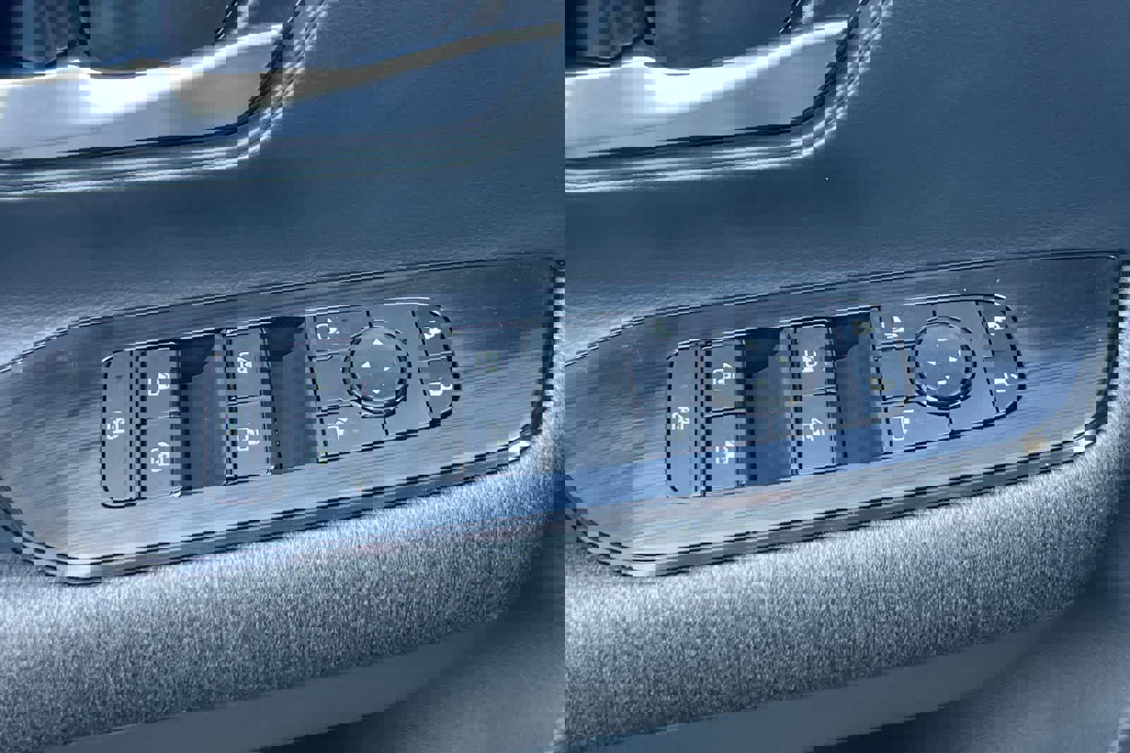 New 2026 Nissan Kicks SV image 14